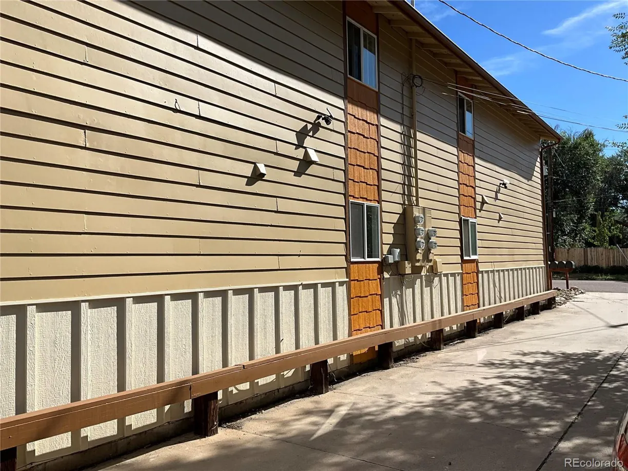 Denver Real Estate | View Hills Rd | Listing