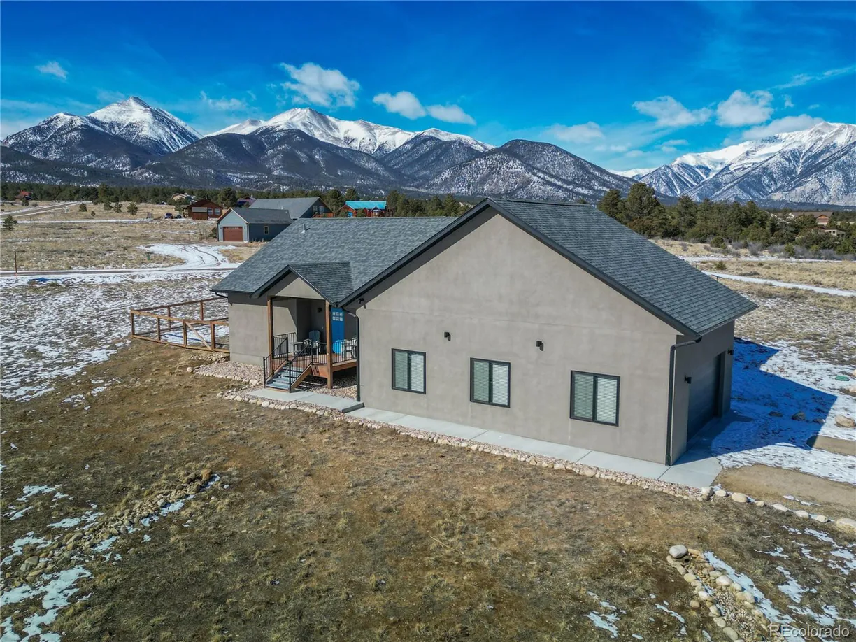 Denver Real Estate | View County Road 261 | 3 Beds, 2 Baths