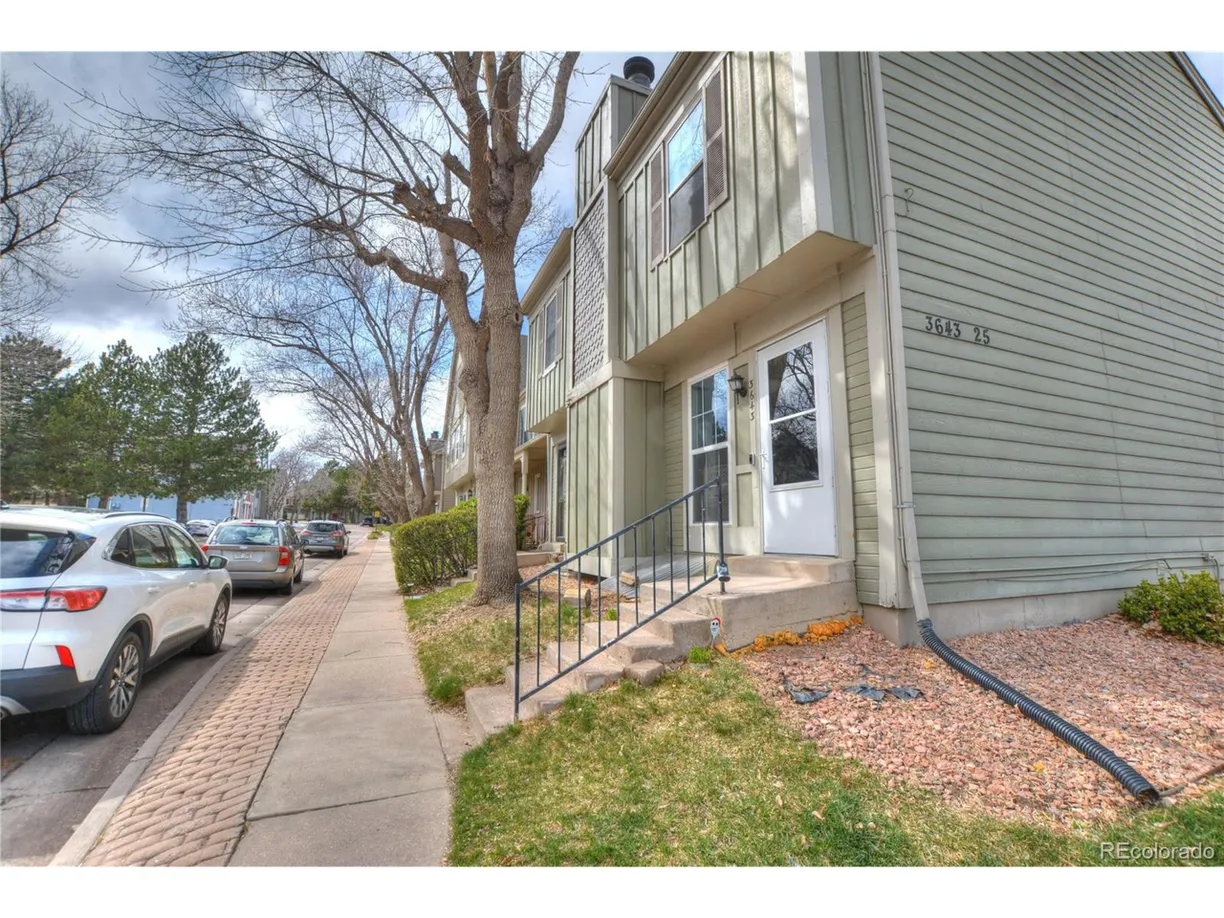 Denver Real Estate | View  | 2 Beds, 2 Baths