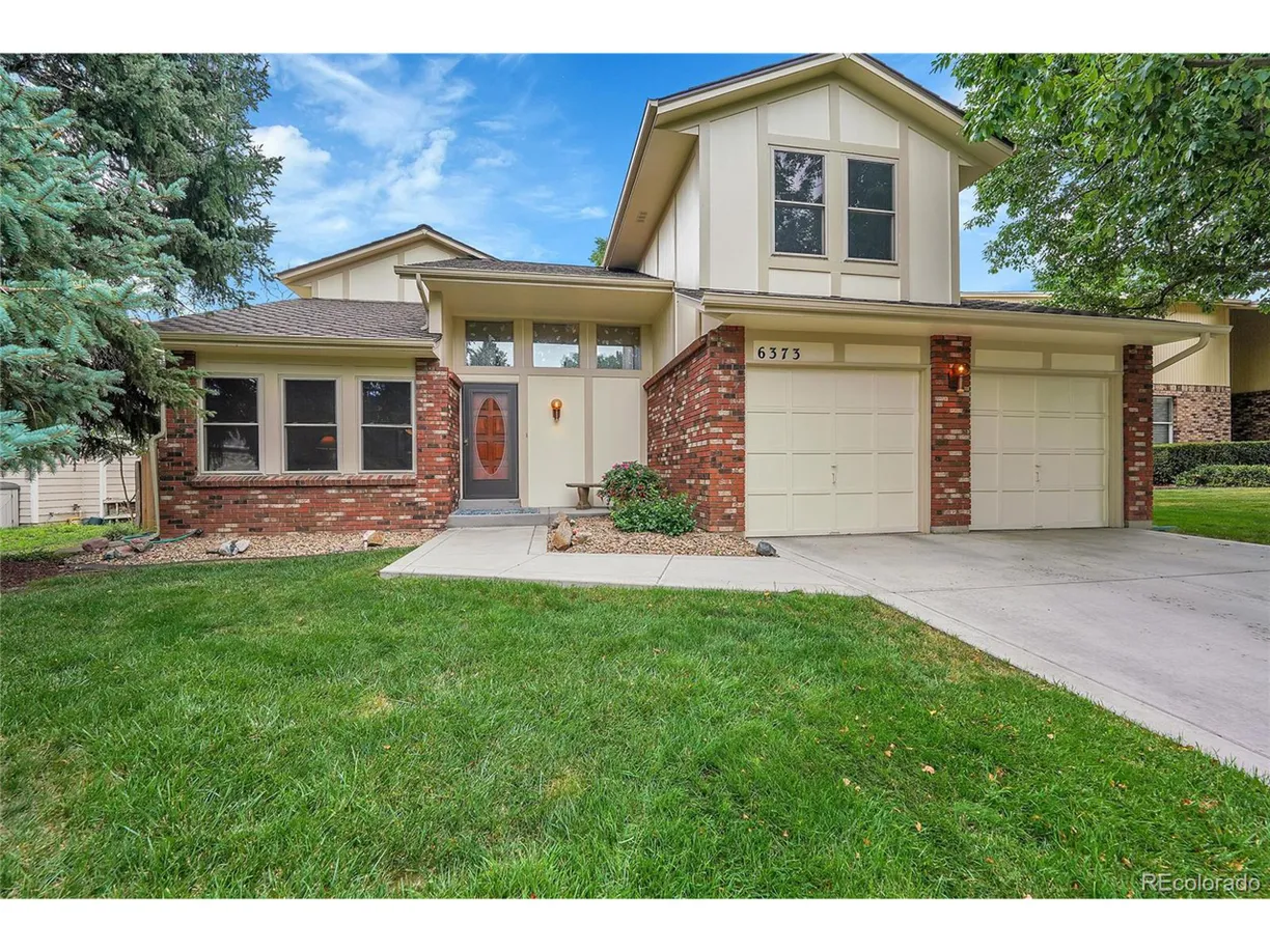 Denver Real Estate | View  | 3 Beds, 2 Baths