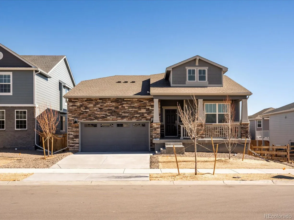 Denver Real Estate | View Hourglass Dr | 3 Beds, 2 Baths
