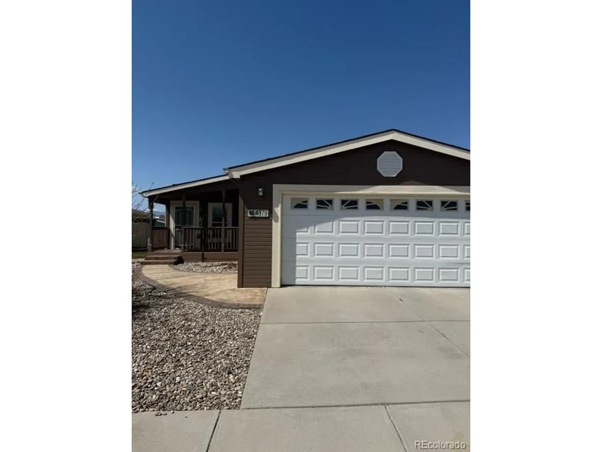 Denver Real Estate | View Gray Fox Hts | 3 Beds, 2 Baths
