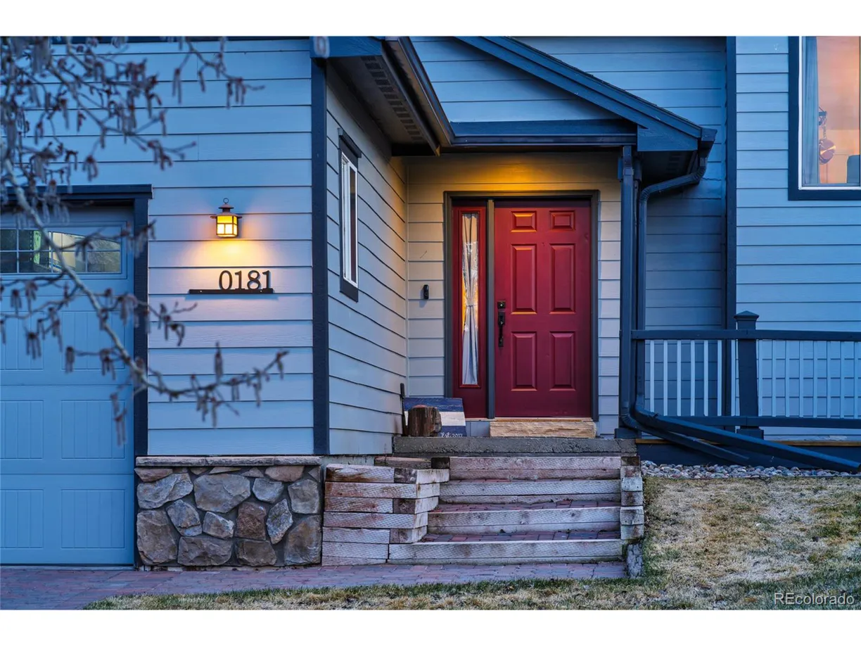 Denver Real Estate | View Springfield St | 4 Beds, 3 Baths