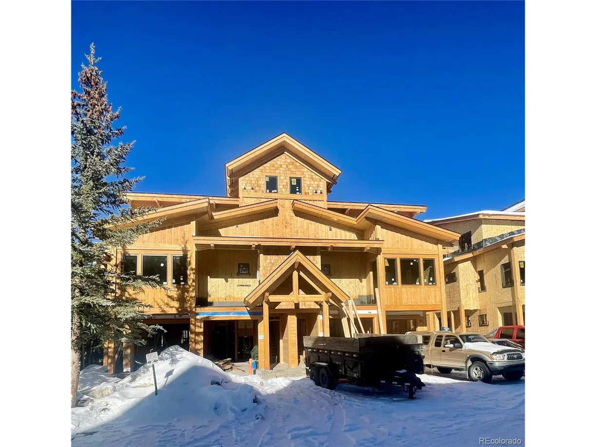 Denver Real Estate | View  | 3 Beds, 3 Baths