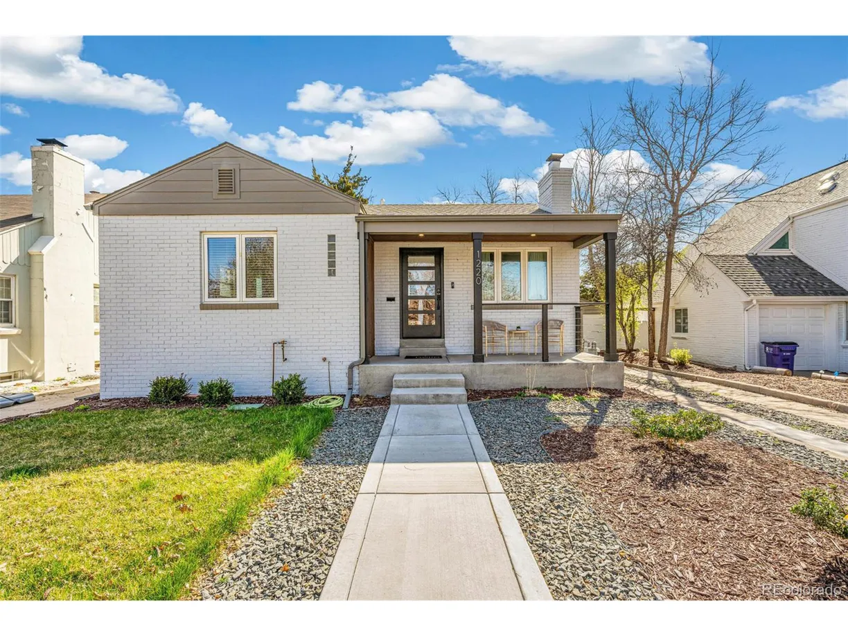 Denver Real Estate | View Ash St | 3 Beds, 2 Baths