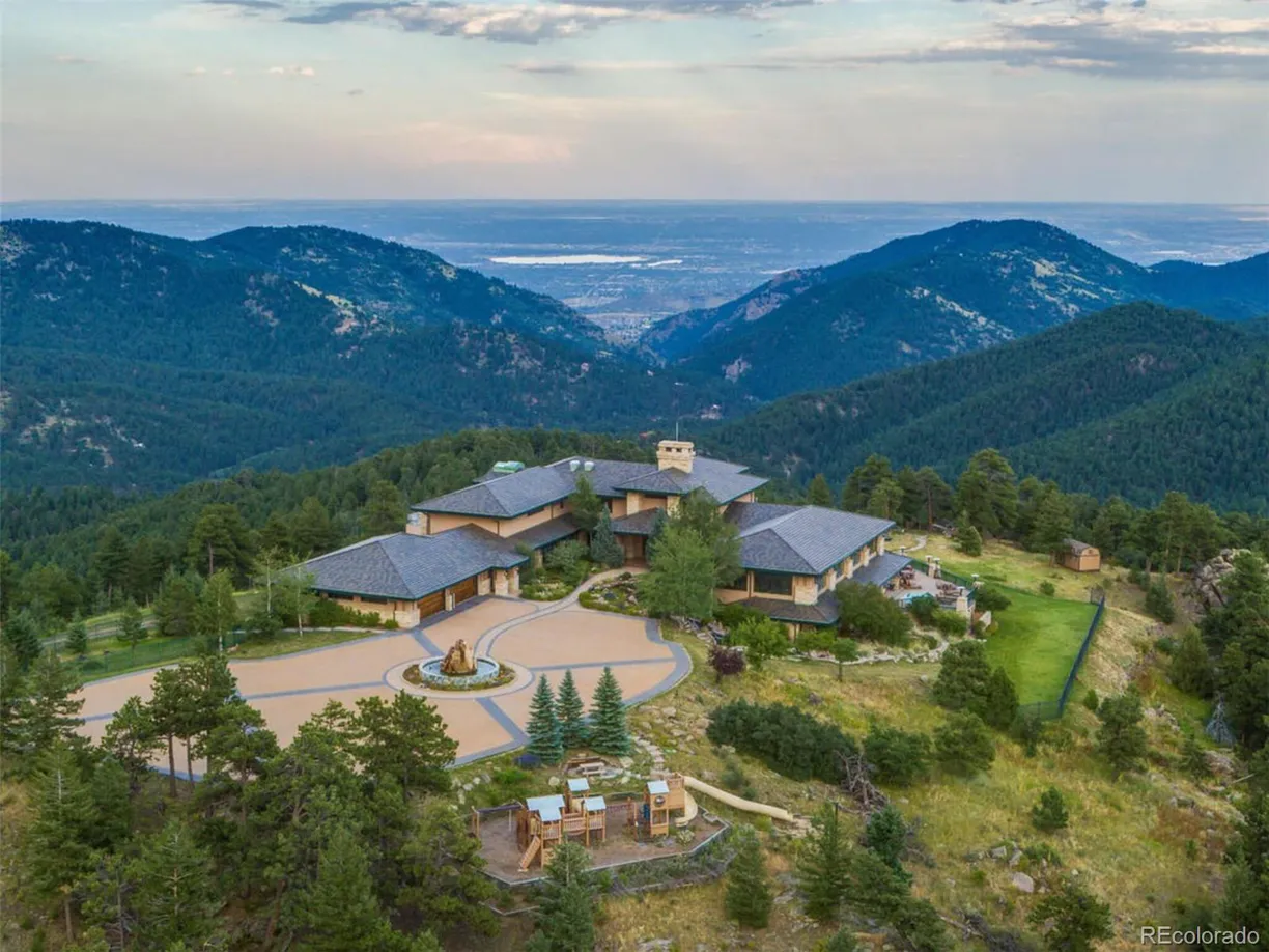 Denver Real Estate | View Chris Dr | Listing