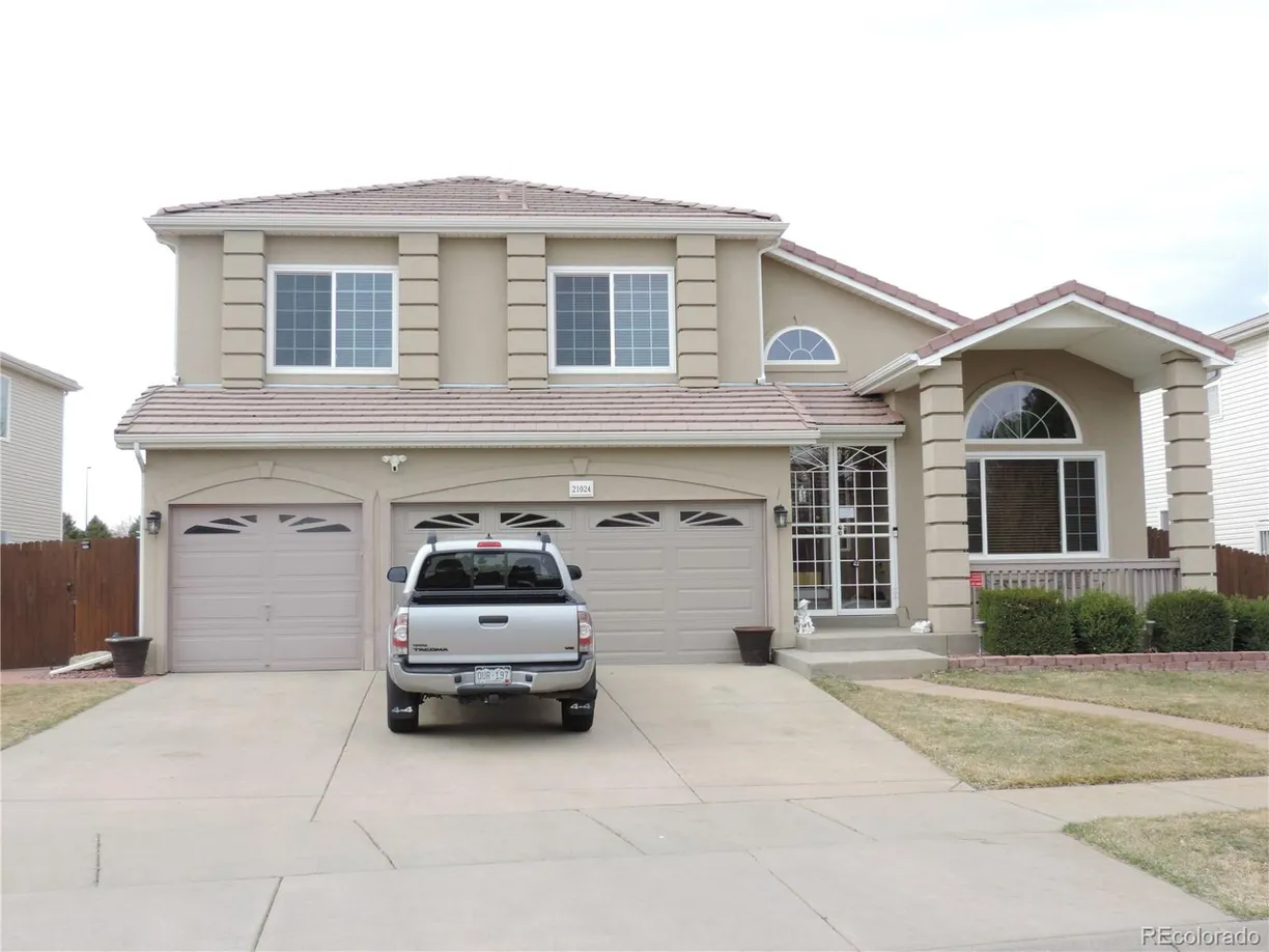 Denver Real Estate | View 49th Ave | 4 Beds, 3 Baths