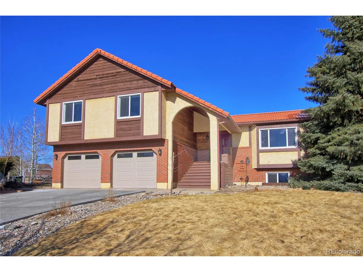 Denver Real Estate | View Gleneagle Dr | 5 Beds, 3 Baths