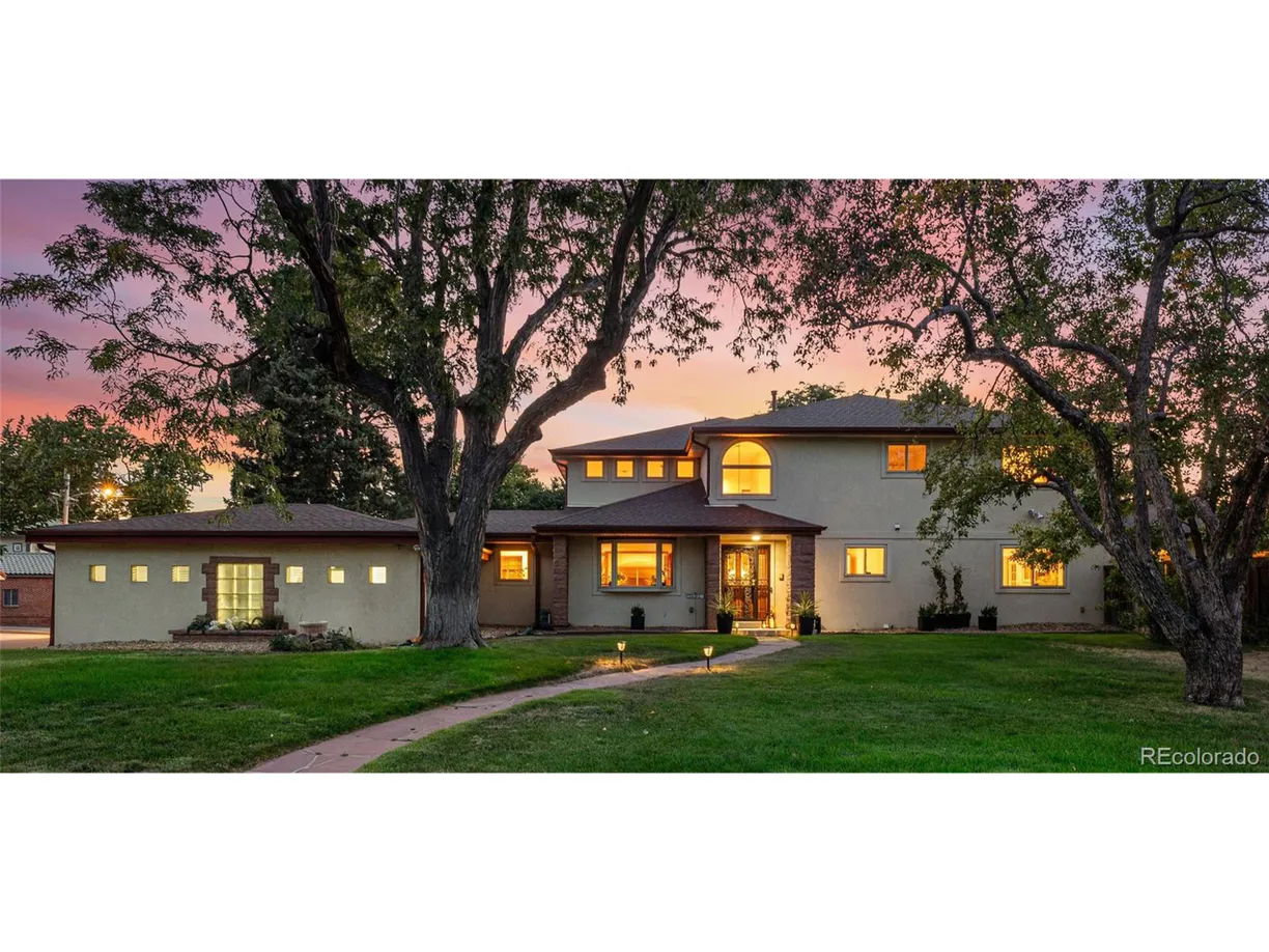 Denver Real Estate | View Monaco Pkwy | 5 Beds, 4 Baths
