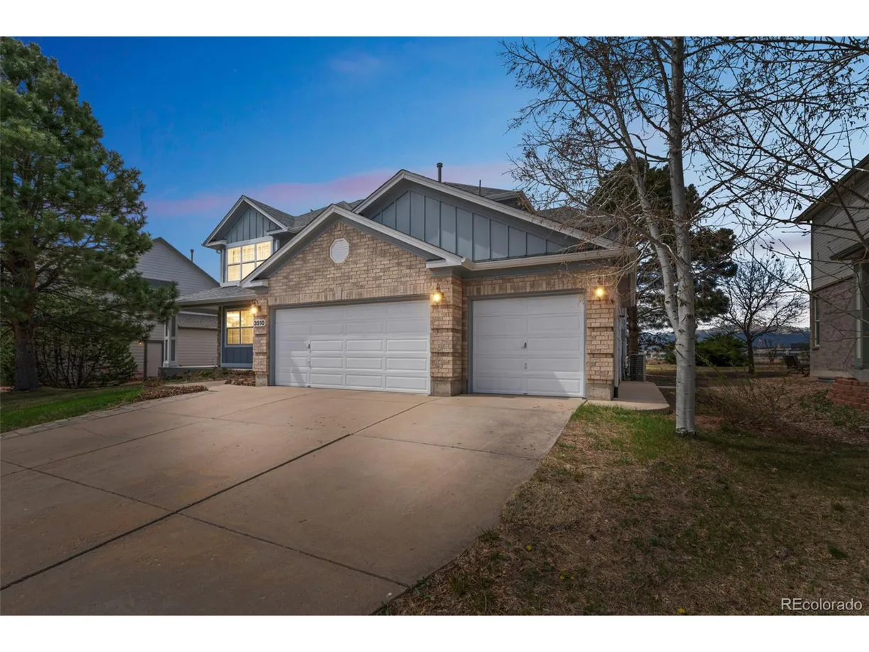 Denver Real Estate | View Pony Tracks Dr | 5 Beds, 3 Baths