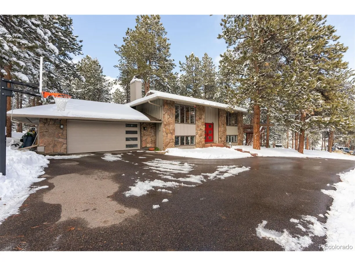 Denver Real Estate | View Whirlaway Trl | 3 Beds, 2 Baths