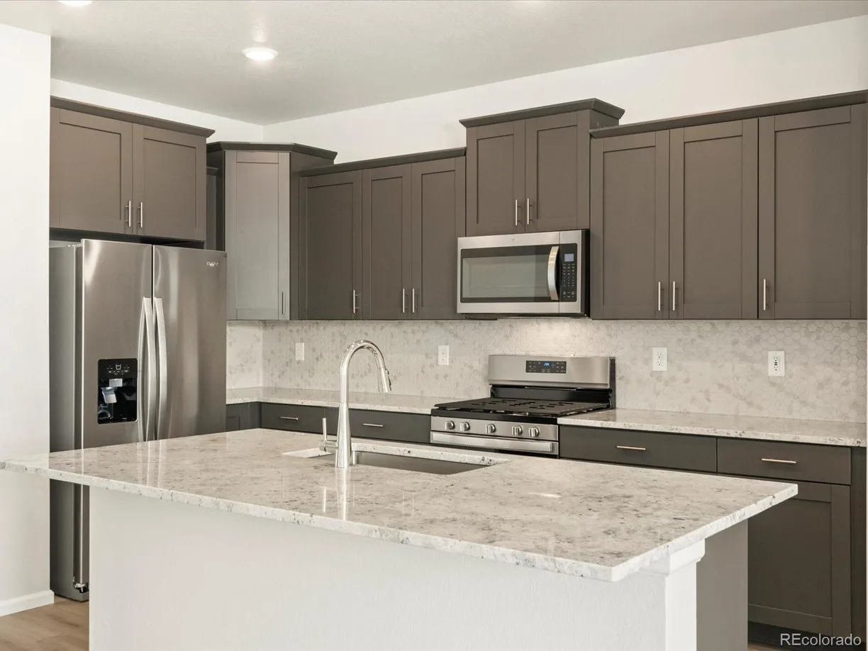 Denver Real Estate | View Hourglass Dr | 4 Beds, 3 Baths