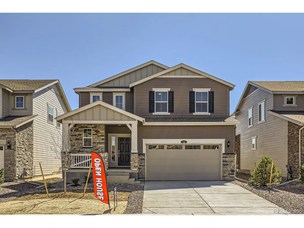 Denver Real Estate | View Deer Park | 3 Beds, 2 Baths