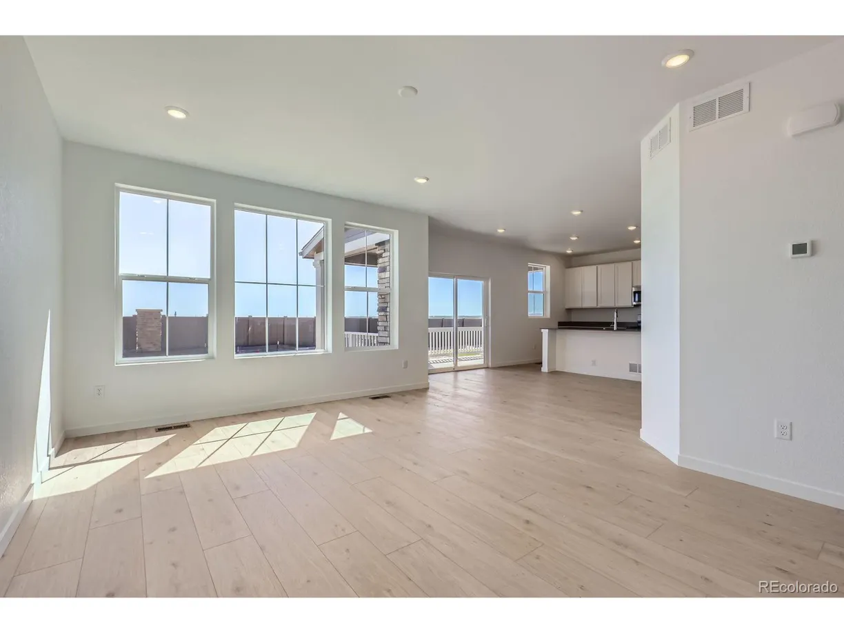 Denver Real Estate | View Deer Park | Listing