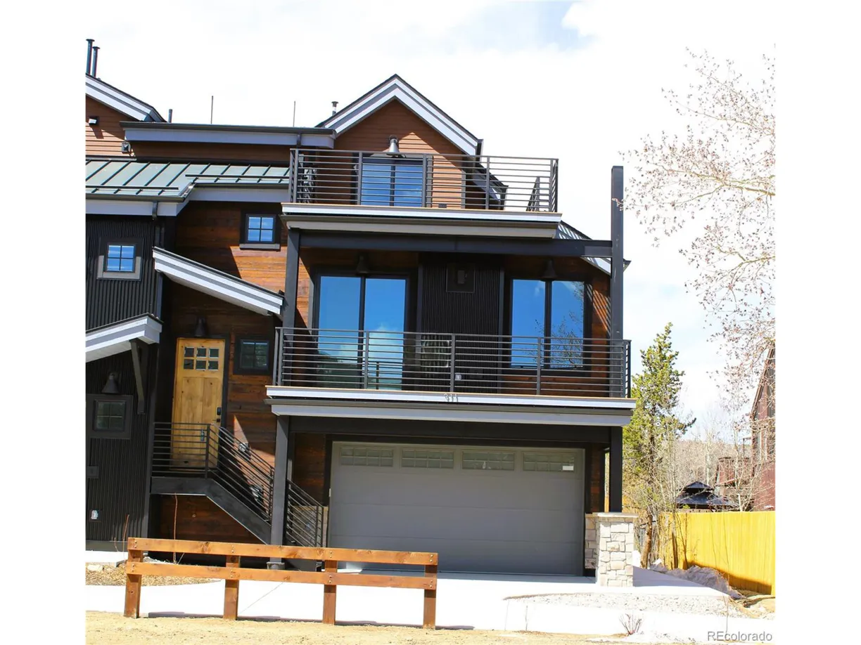Denver Real Estate | View Galena St, 3 | 3 Beds, 2 Baths