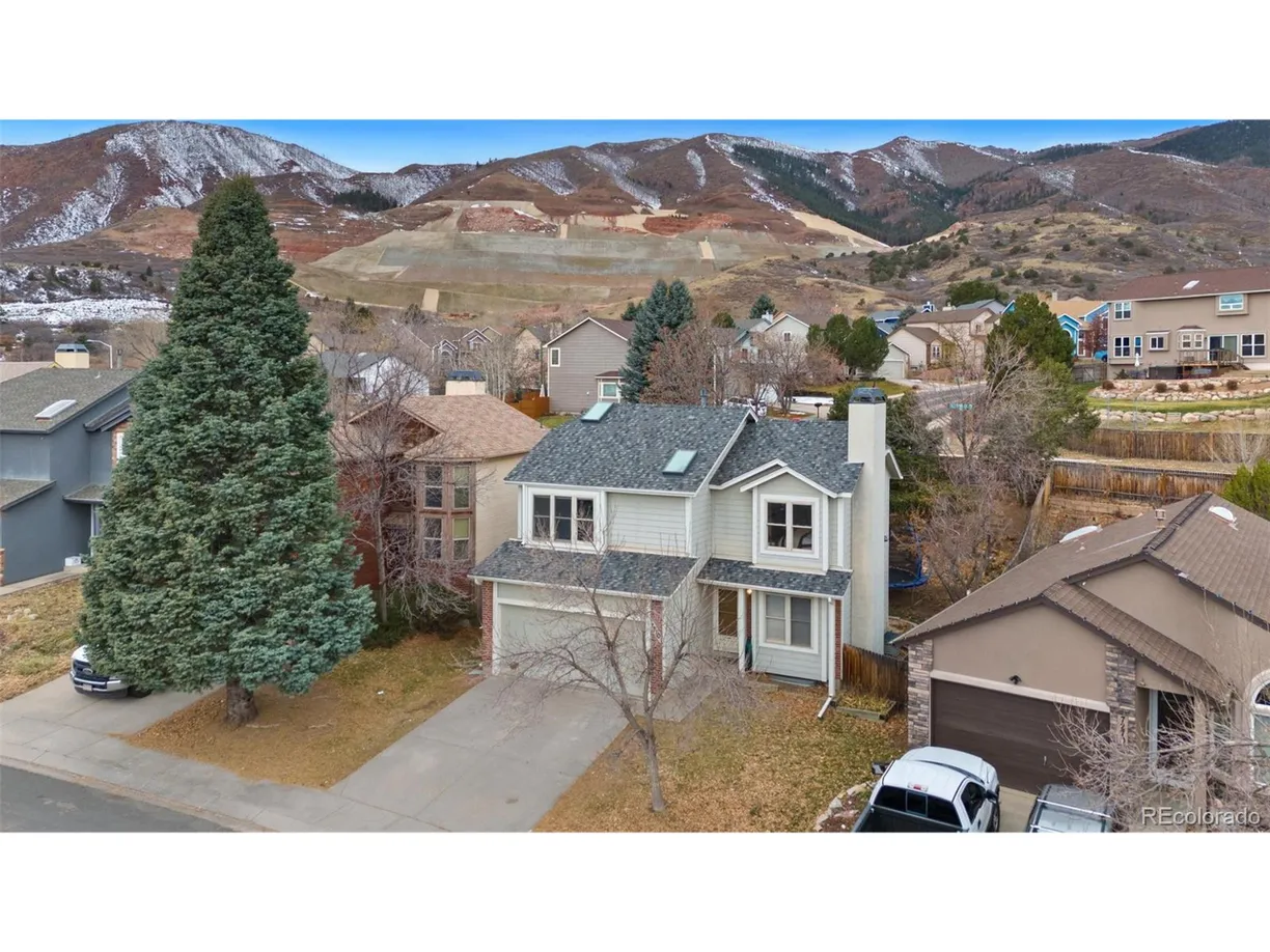 Denver Real Estate | View  | 4 Beds, 2 Baths