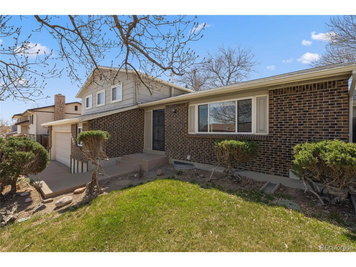 Denver Real Estate | View Beech St | 3 Beds, 3 Baths