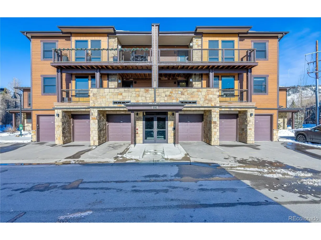 Denver Real Estate | View Blue River Pkwy, 203 | 1 Bed, 1 Bath