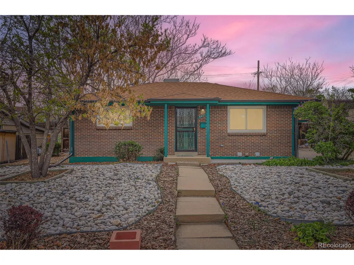 Denver Real Estate | View Essex Dr | 3 Beds, 2 Baths