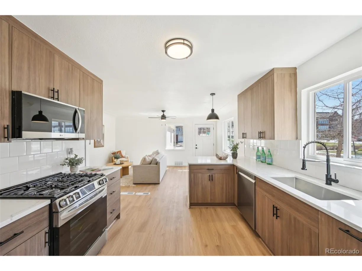 Denver Real Estate | View  | 4 Beds, 2 Baths