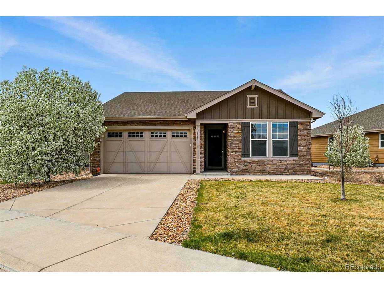 Denver Real Estate | View Josephine Cir | 2 Beds, 2 Baths