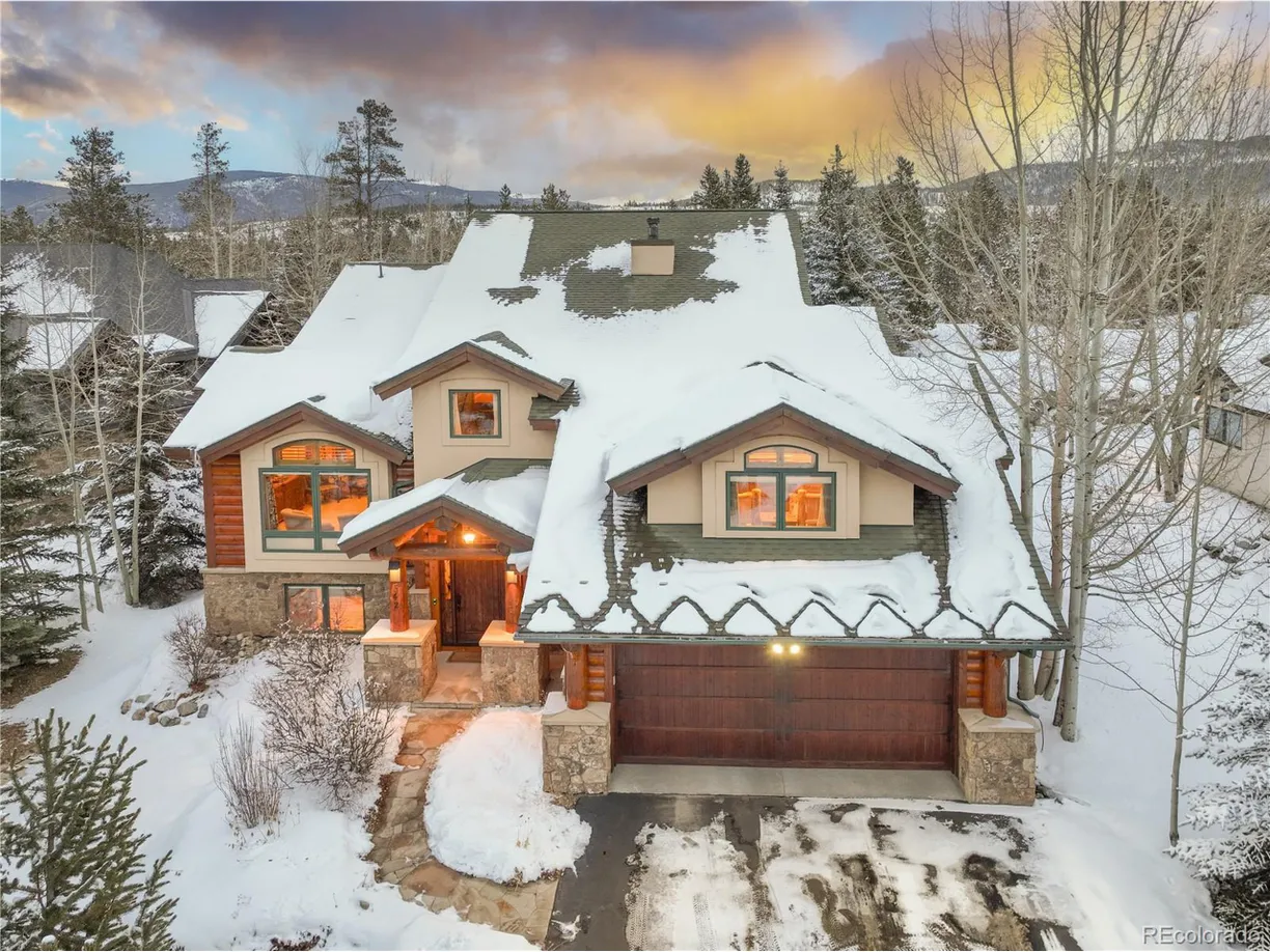 Denver Real Estate | View  | 4 Beds, 3 Baths