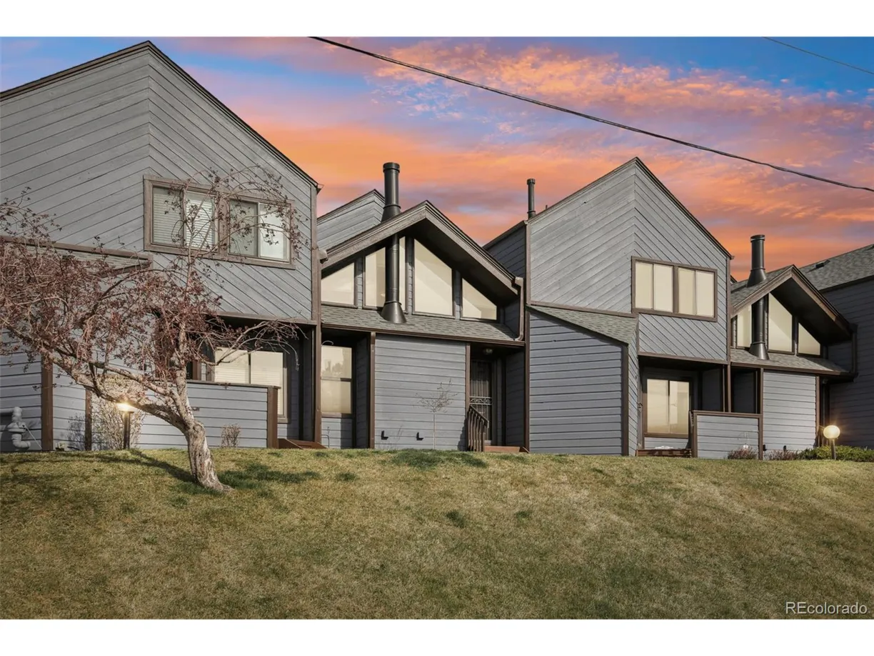 Denver Real Estate | View Yale Ave | 1 Bed, 1 Bath