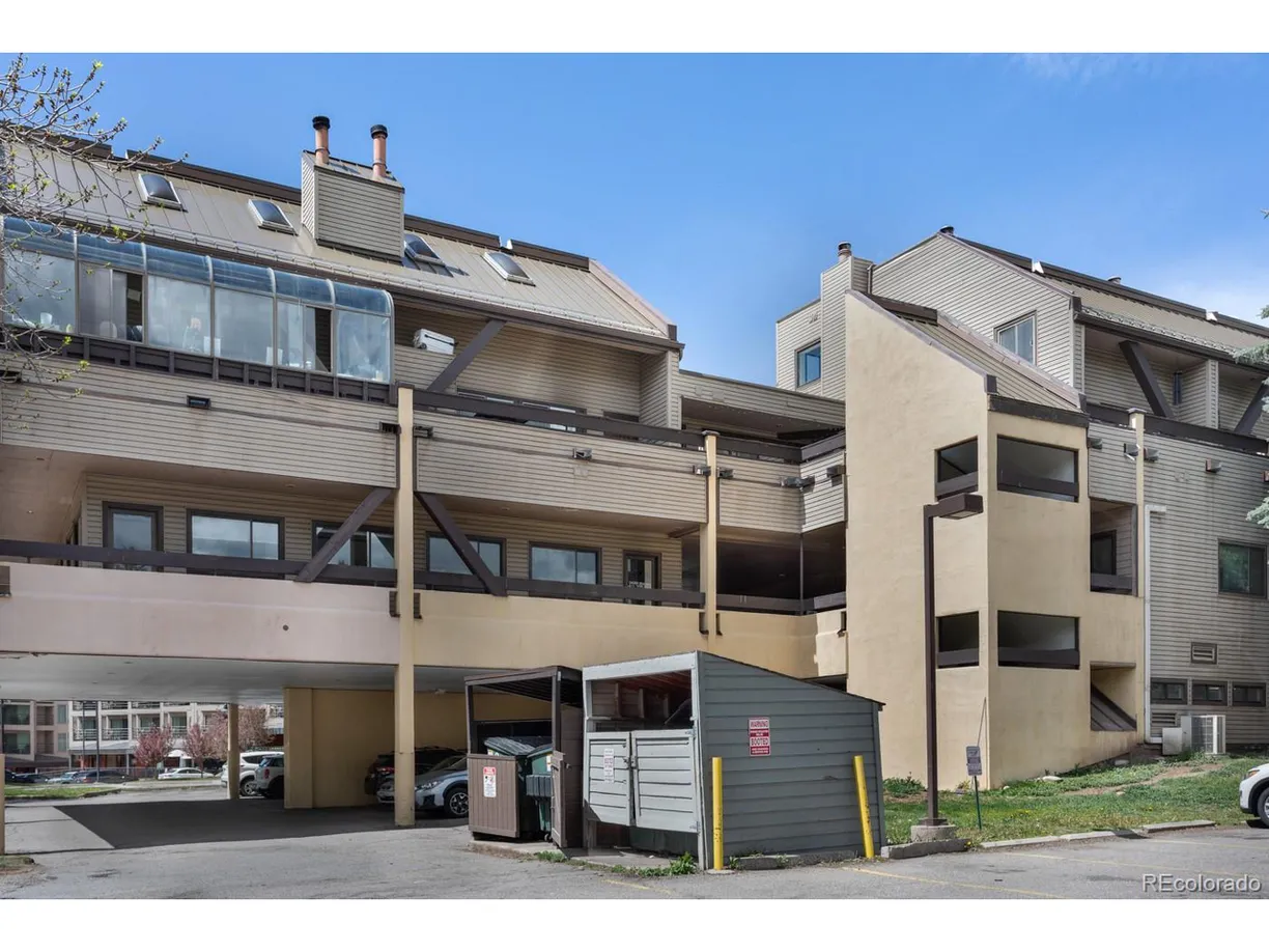 Denver Real Estate | View Beaver Creek Blvd, 5 | 3 Beds, 3 Baths