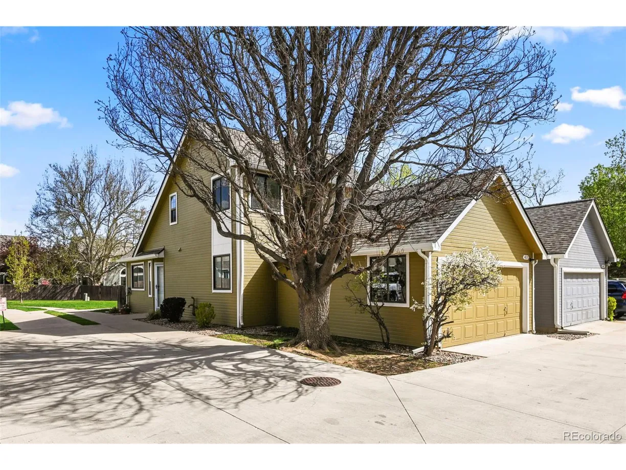 Denver Real Estate | View Baldwin Pl | 2 Beds, 2 Baths