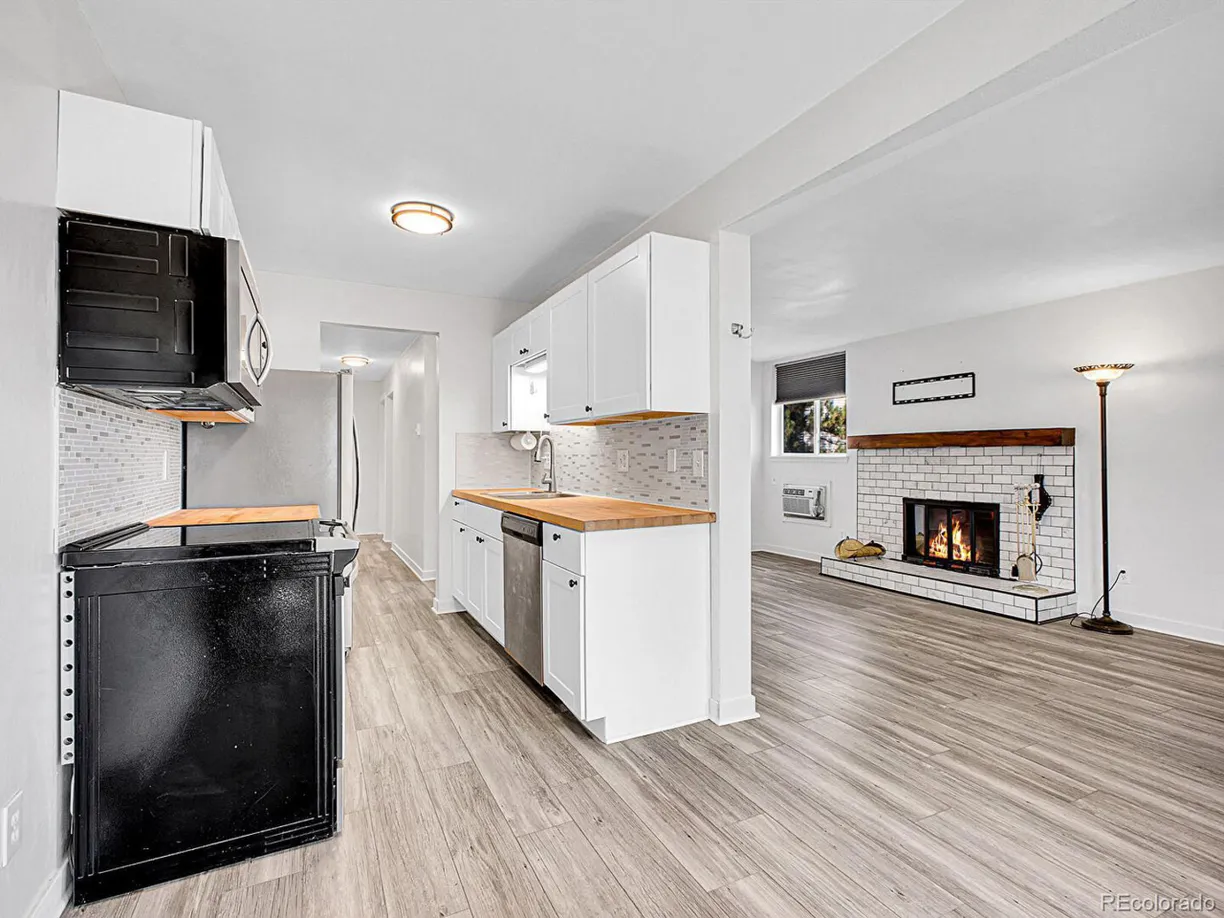 Denver Real Estate | View  | 2 Beds, 1 Bath