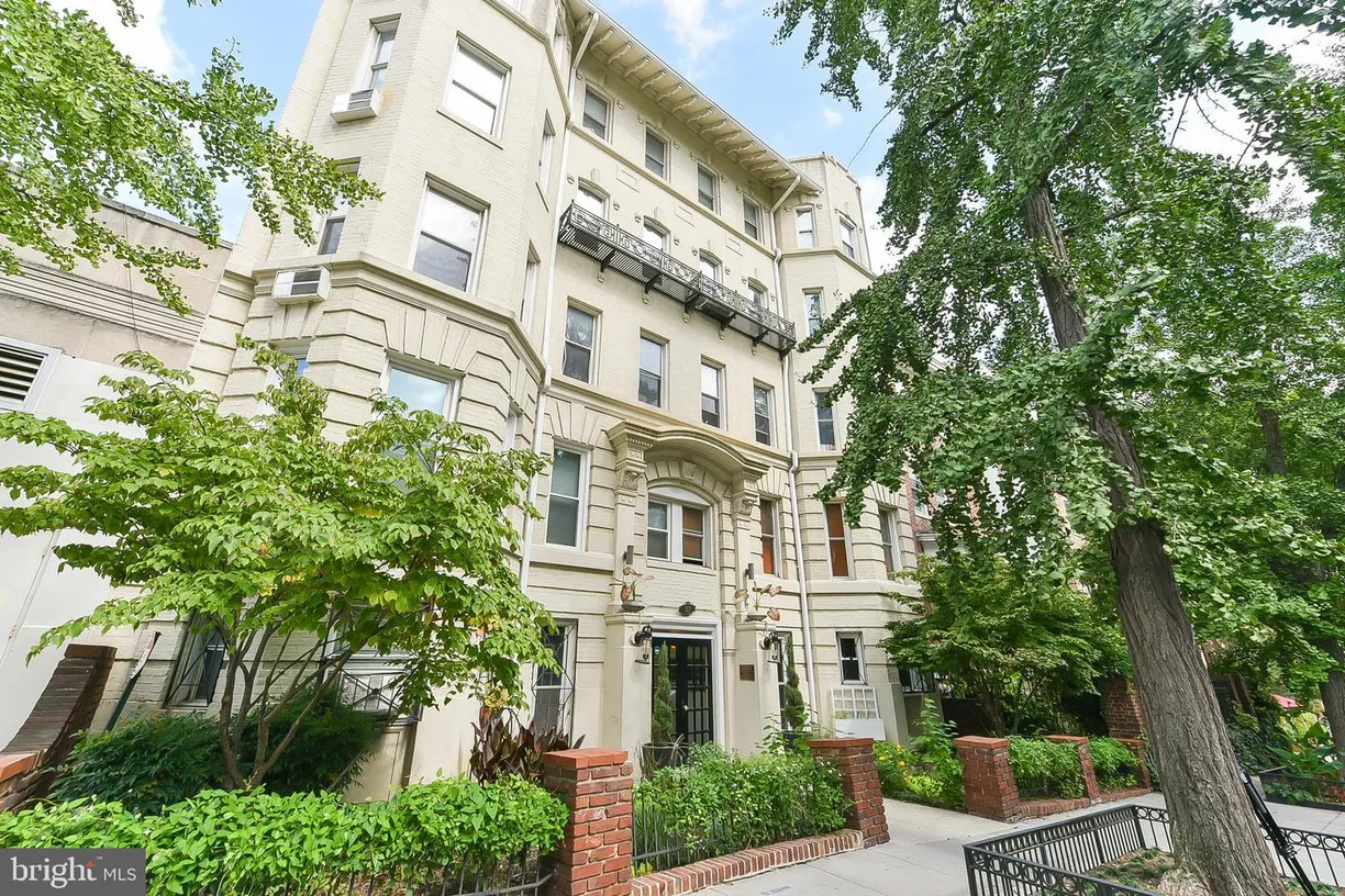 Washington Metro Area Real Estate | View 1831 Belmont Rd Nw, 204 | 2 Beds, 1 Bath