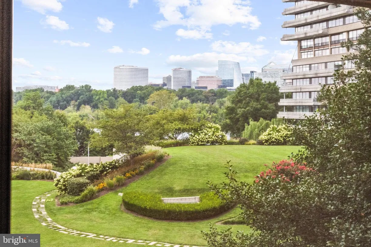 Washington Metro Area Real Estate | View 2510 Virginia Ave Nw, 302-n | 2 Beds, 2 Baths