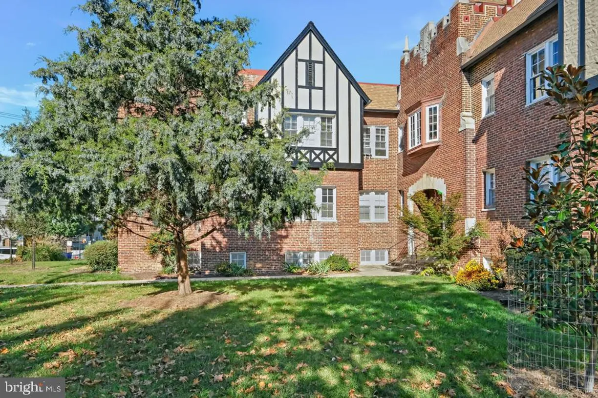 Washington Metro Area Real Estate | View 235 Emerson St Nw, 203 | 1 Bed, 1 Bath