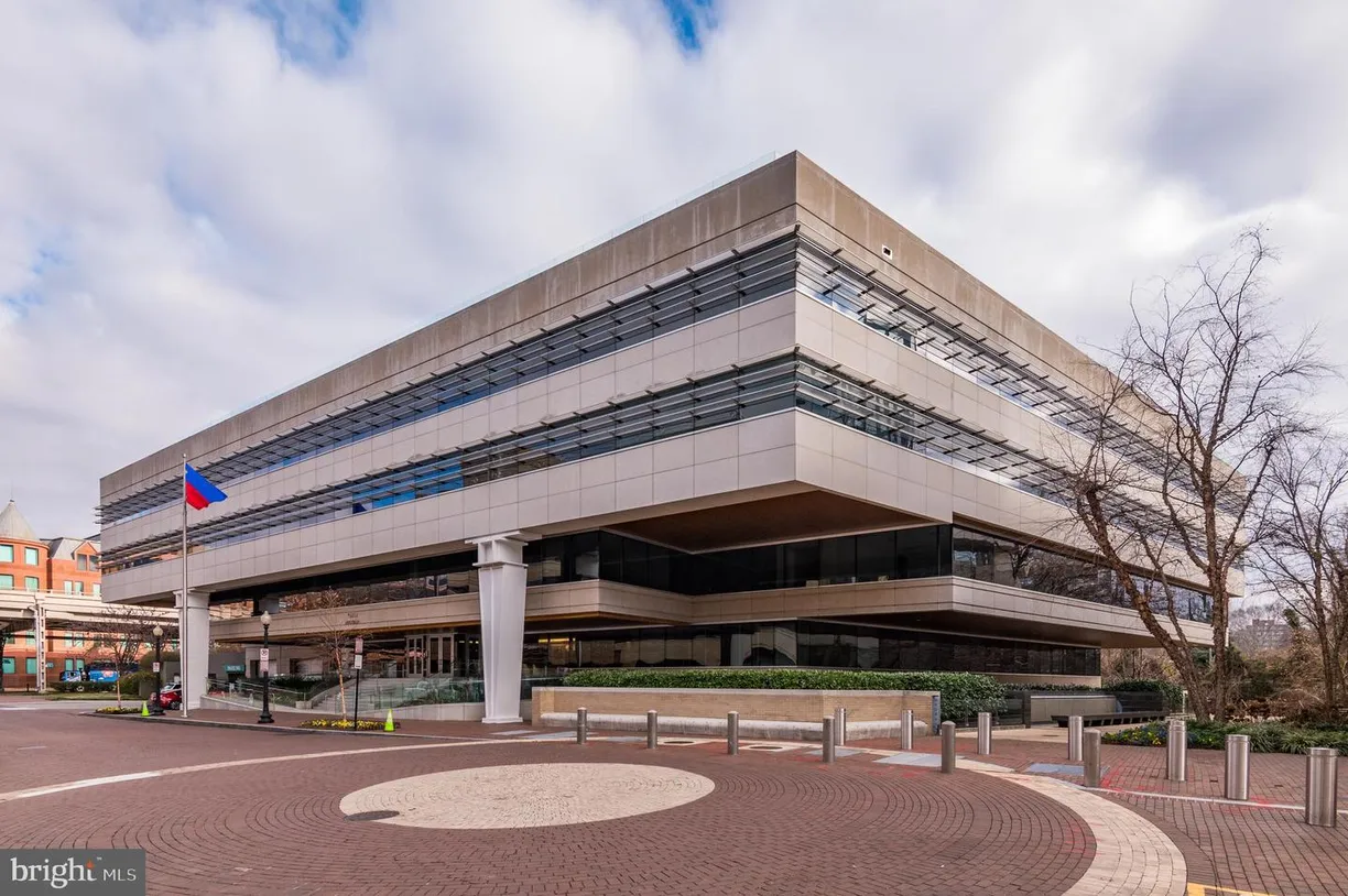 Washington Metro Area Real Estate | View 2900 K St Nw, 607 | Listing
