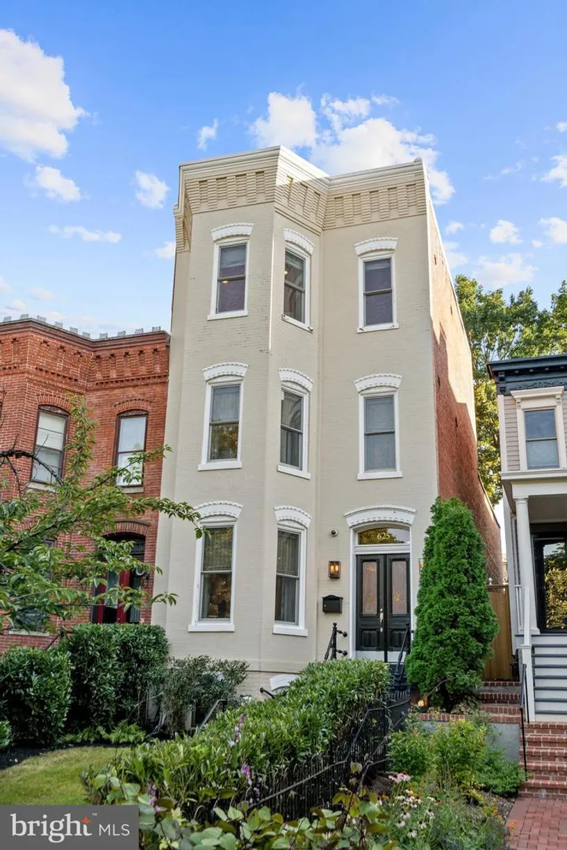 Washington Metro Area Real Estate | View 625 Massachusetts Ave Ne