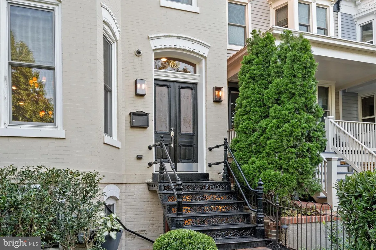 Washington Metro Area Real Estate | View 625 Massachusetts Ave Ne | Listing