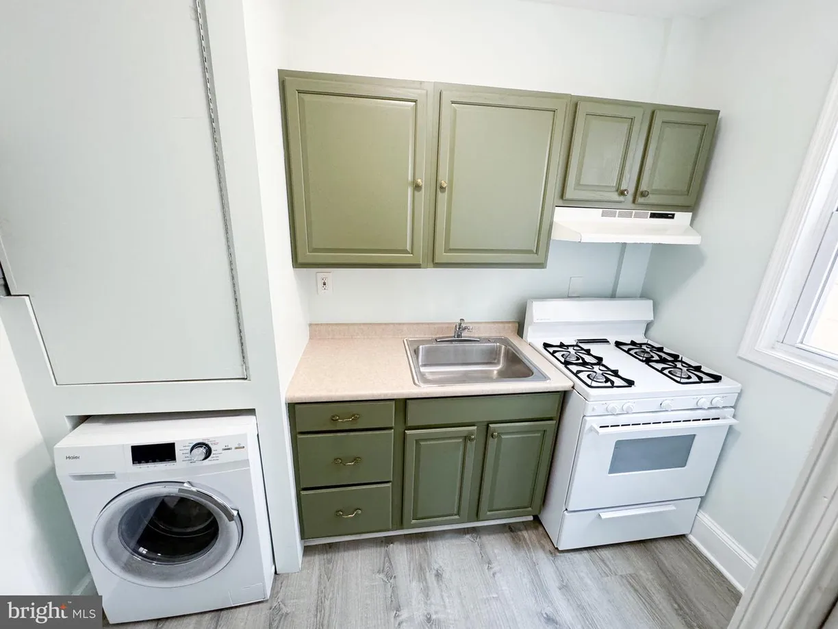 Washington Metro Area Real Estate | View 719 Euclid St Nw, 3 | 2 Beds