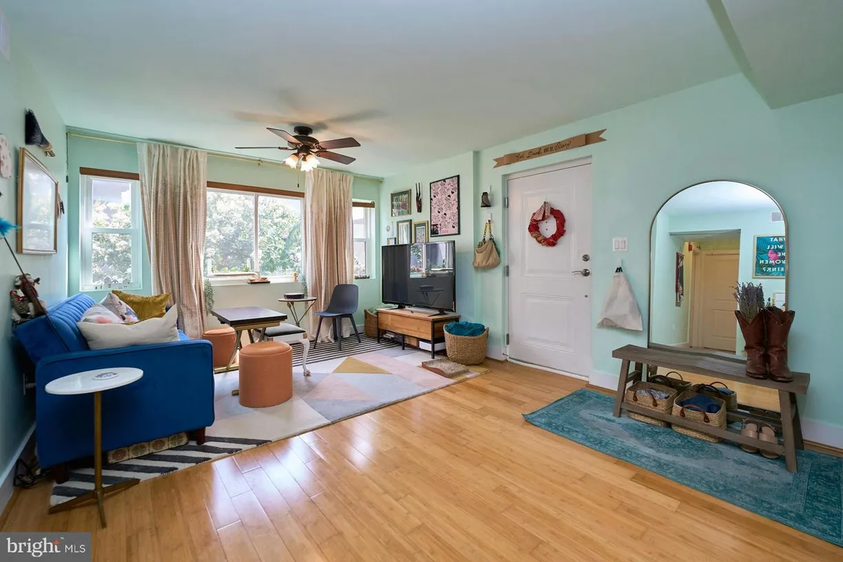 Washington Metro Area Real Estate | View 1225 Fairmont St Nw, 202 | 2 Beds, 1 Bath