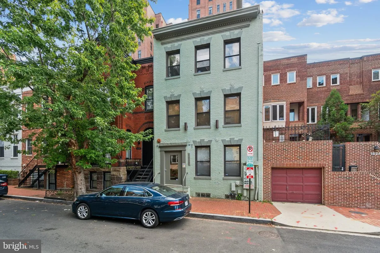 Washington Metro Area Real Estate | View 1620 Corcoran St Nw, c | 2 Beds, 1 Bath