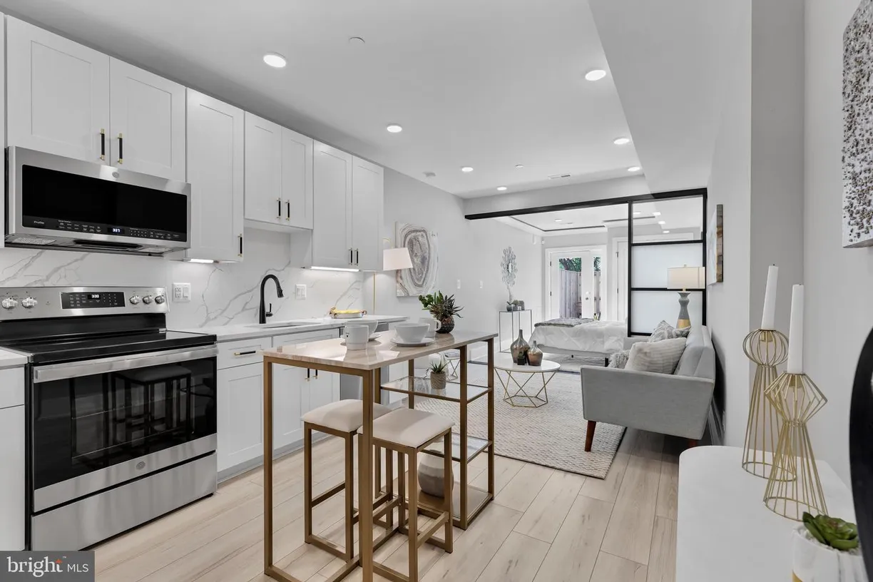 Washington Metro Area Real Estate | View 4014 Georgia Ave Nw, c02 | 1 Bed, 1 Bath