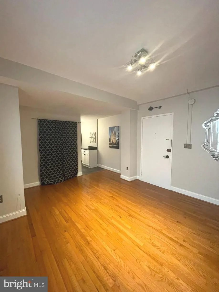 Washington Metro Area Real Estate | View 3100 Wisconsin Ave Nw, 303 | Listing