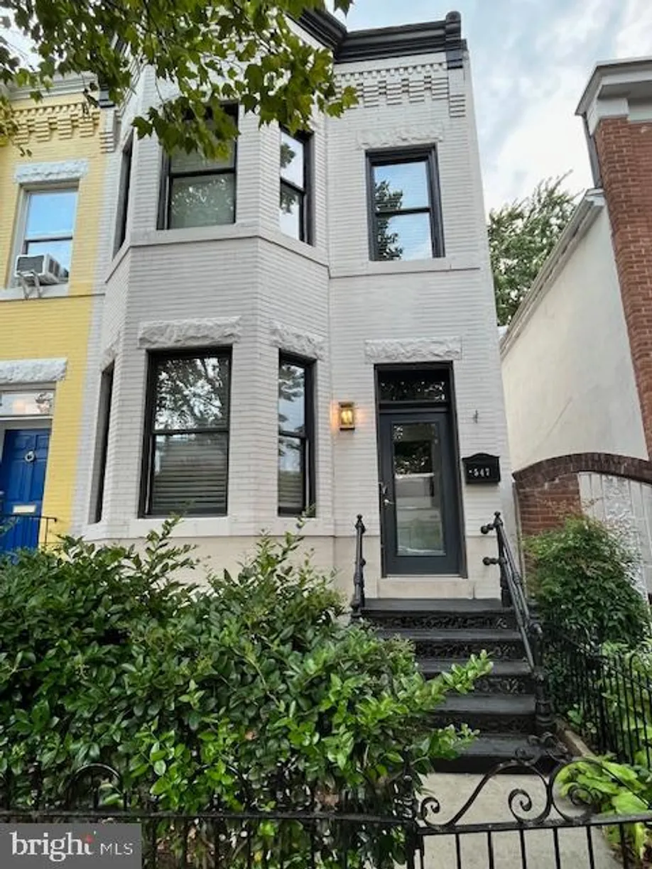 Washington Metro Area Real Estate | View 547 4th St Se, lower Level | 1 Bed