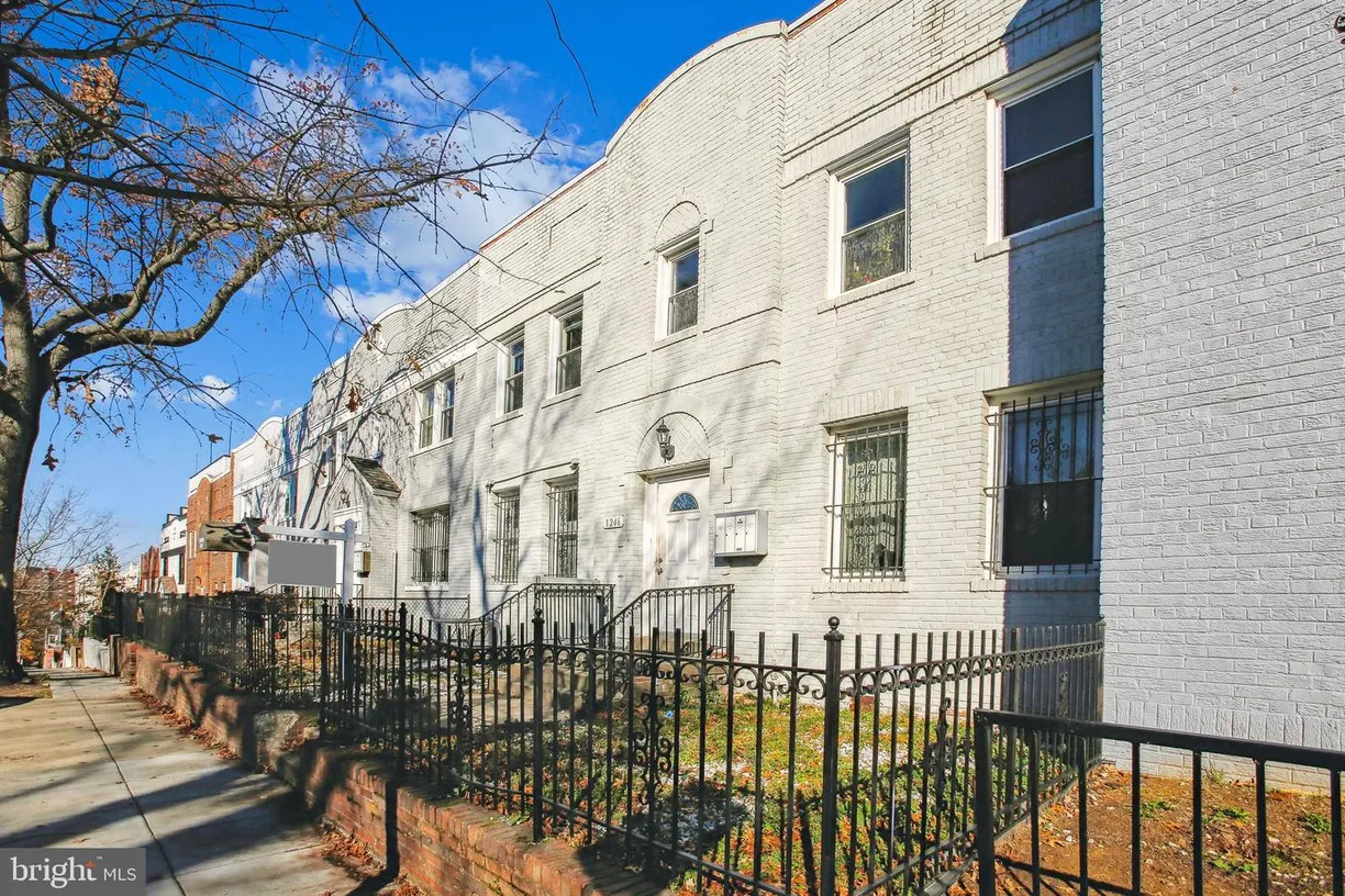 Washington Metro Area Real Estate | View 1246 Queen St Ne, 3 | Listing