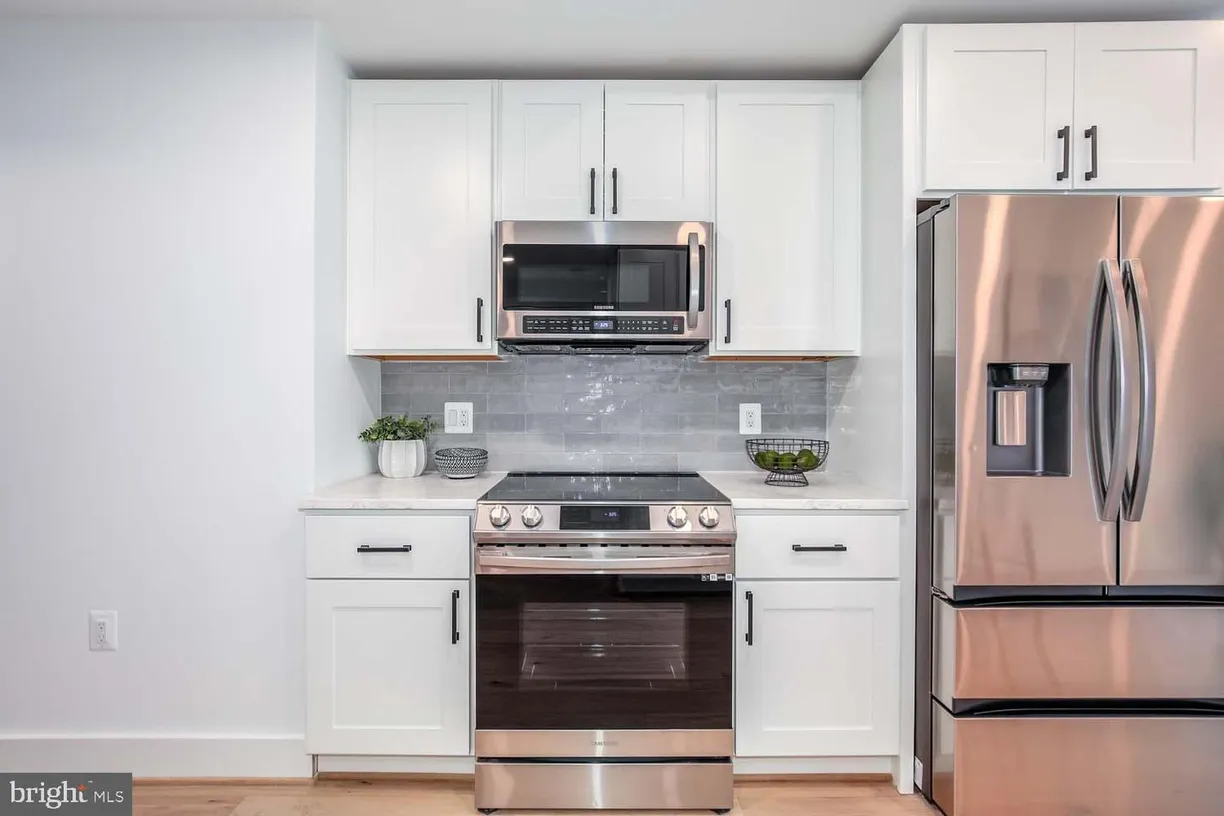 Washington Metro Area Real Estate | View 2601 30th St Ne, 12 | Listing