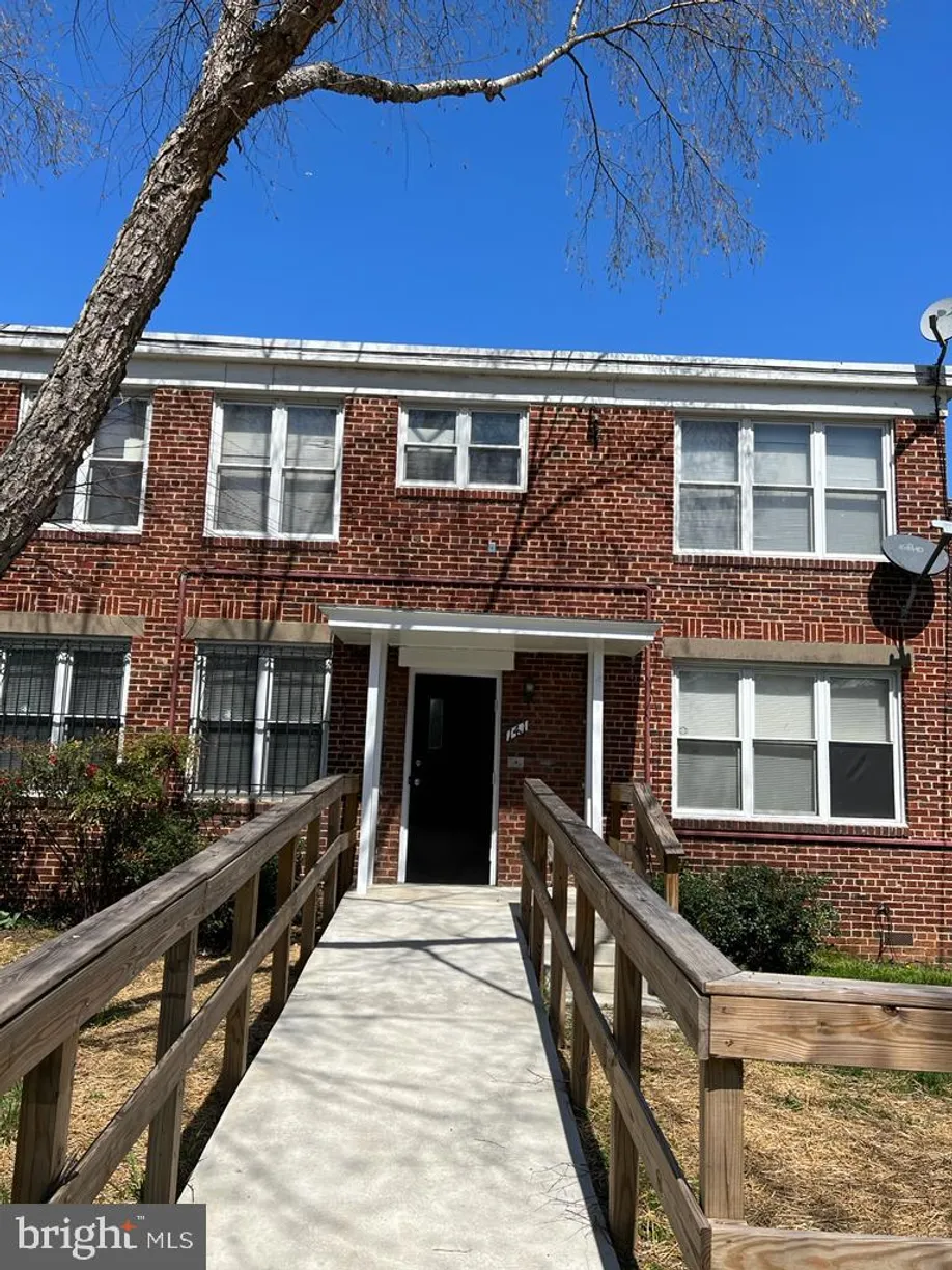 Washington Metro Area Real Estate | View 141 Galveston Pl Sw | 1 Bed