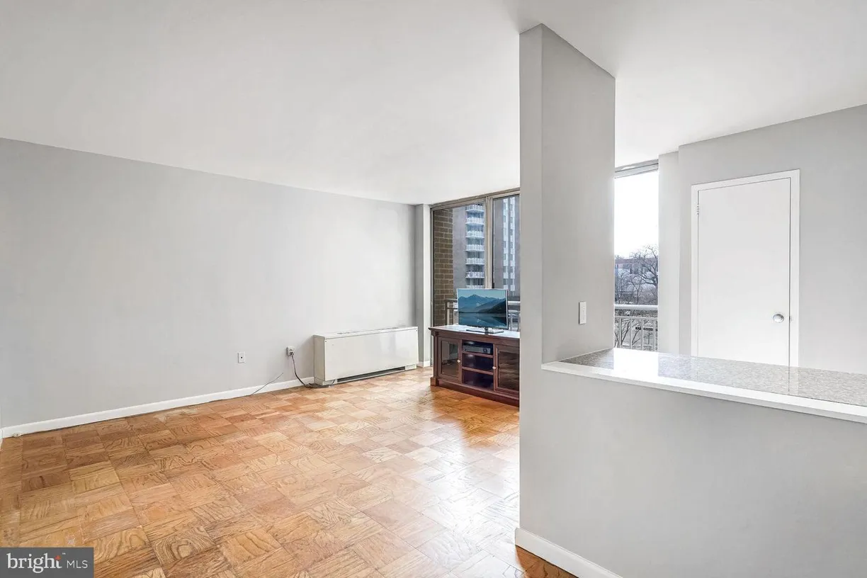 Washington Metro Area Real Estate | View 3001 Veazey Ter Nw, 728 | Listing