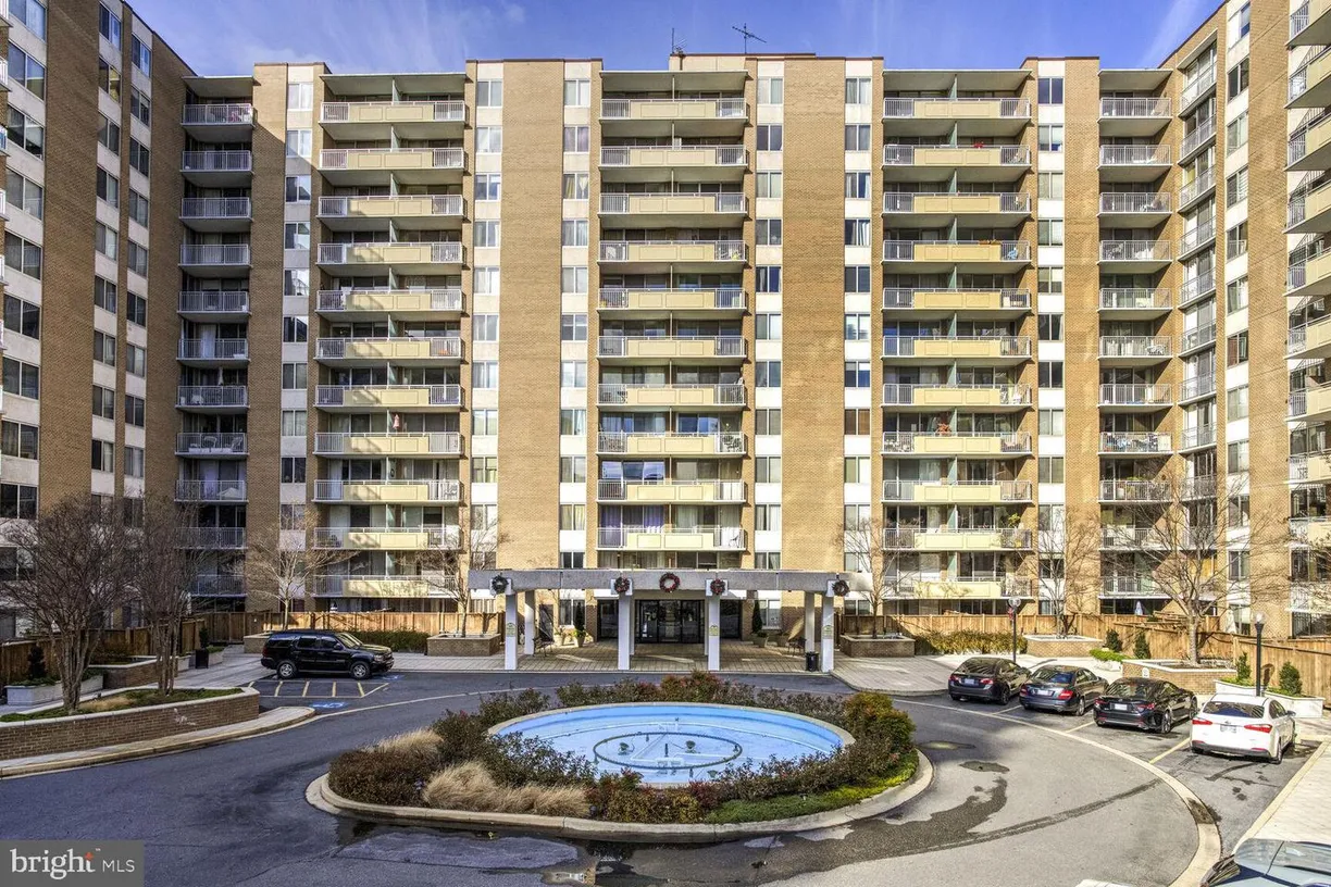 Washington Metro Area Real Estate | View 3001 Veazey Ter Nw, 728 | 1 Bed
