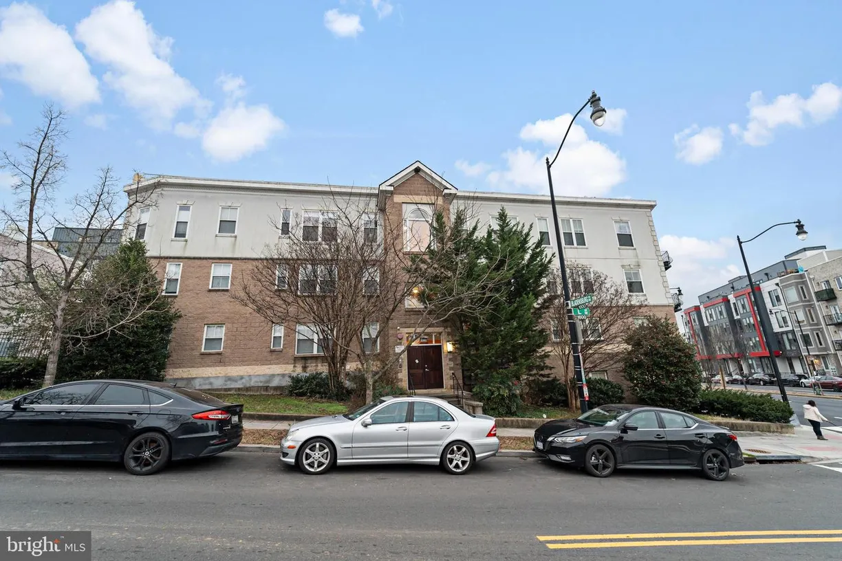Washington Metro Area Real Estate | View 1629 L St Ne, 202 | Listing