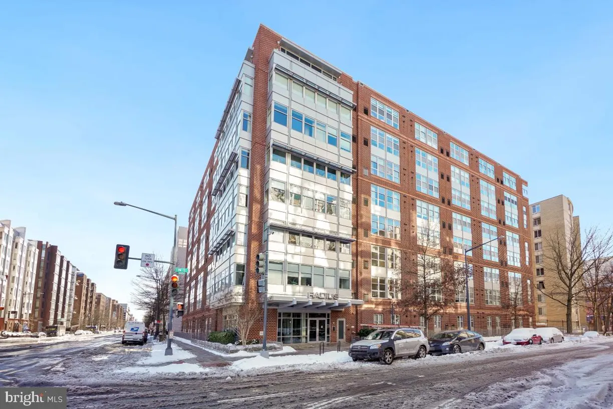 Washington Metro Area Real Estate | View 1300 N St Nw, 817 | 1 Bed, 1 Bath