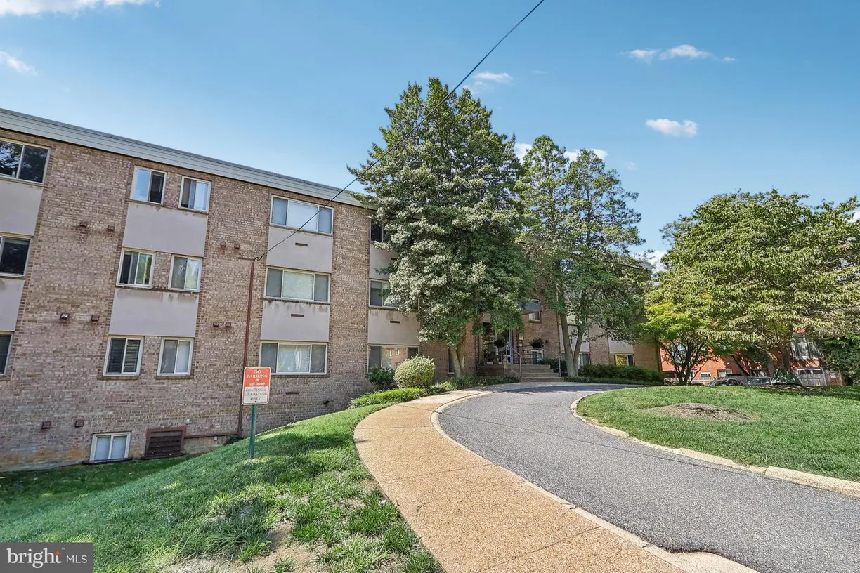 Washington Metro Area Real Estate | View 4570 Macarthur Blvd Nw, 209